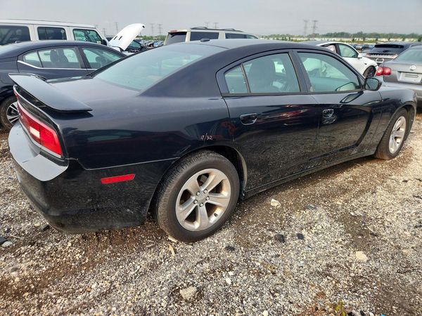 2013 DODGE CHARGER SXT