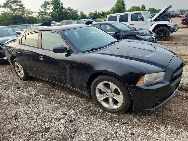 2013 DODGE CHARGER SXT
