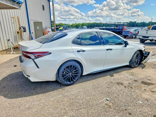2022 TOYOTA CAMRY XSE