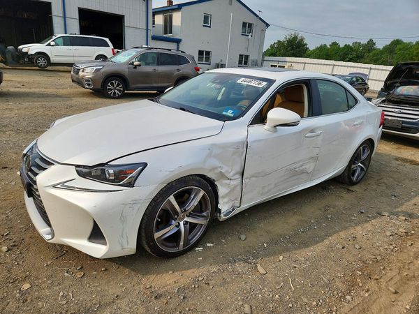 2018 LEXUS IS 300