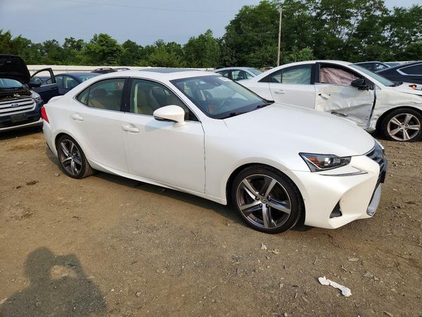 2018 LEXUS IS 300