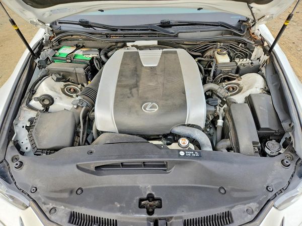 2018 LEXUS IS 300