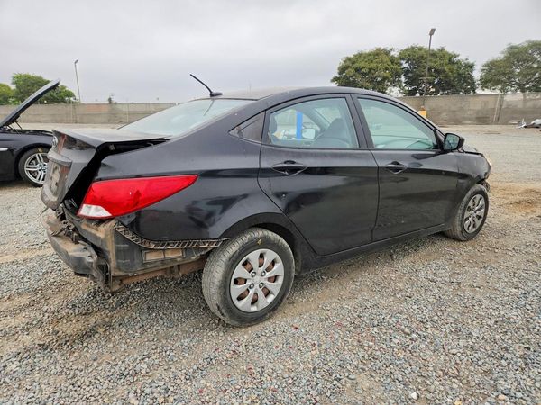 2015 HYUNDAI ACCENT