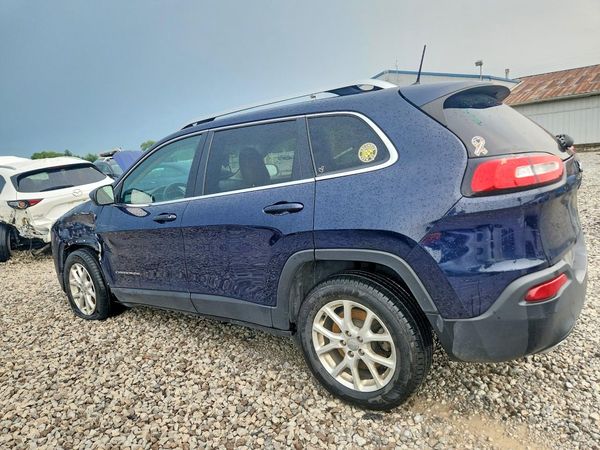 2016 JEEP CHEROKEE LATITUDE FWD