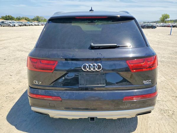 2017 AUDI Q7 quattro Premium Plus