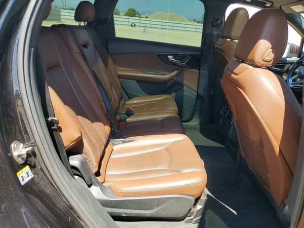 2017 AUDI Q7 quattro Premium Plus