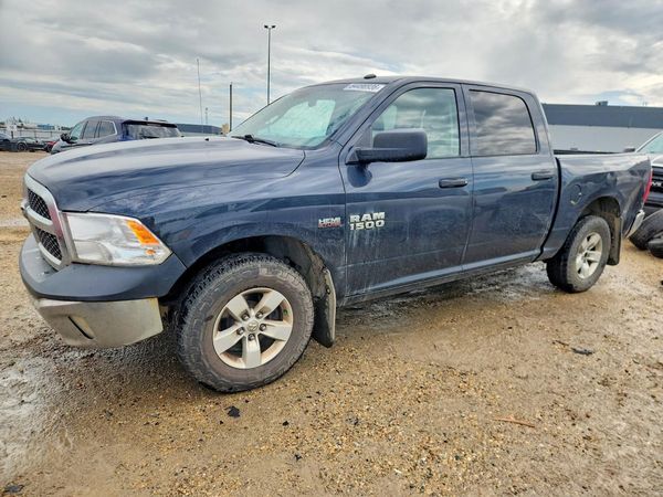 2017 RAM 1500 ST CREW CAB 4X4