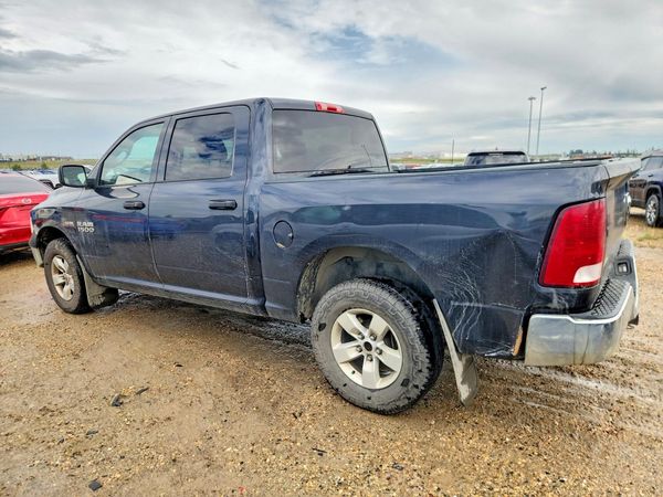 2017 RAM 1500 ST CREW CAB 4X4