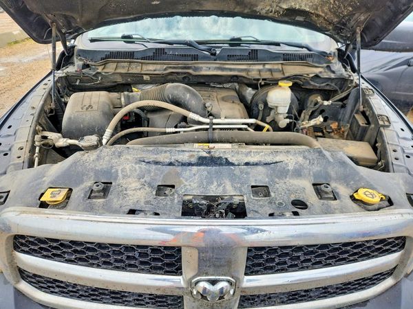 2017 RAM 1500 ST CREW CAB 4X4