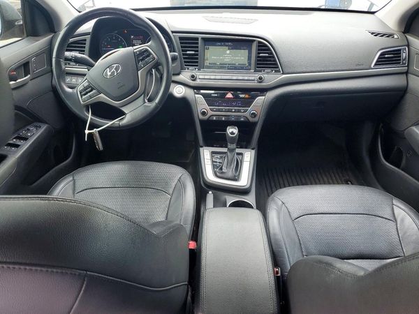 2017 HYUNDAI ELANTRA