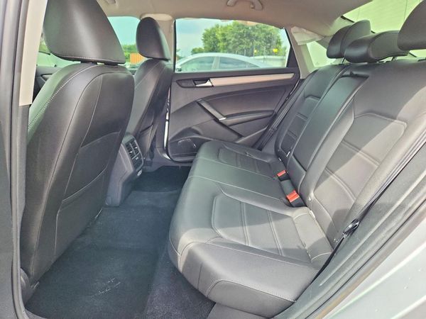 2020 VOLKSWAGEN PASSAT SE