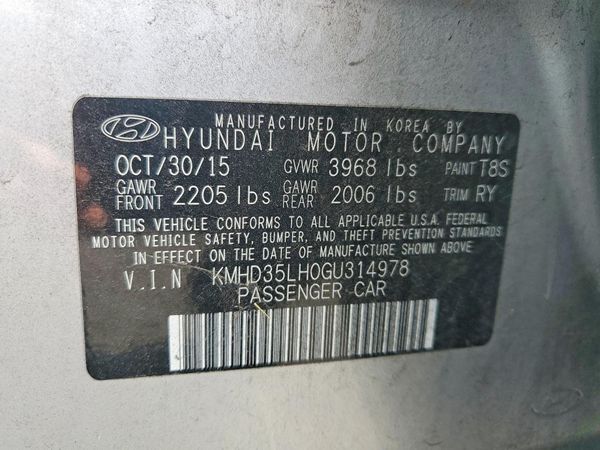 2016 HYUNDAI ELANTRA
