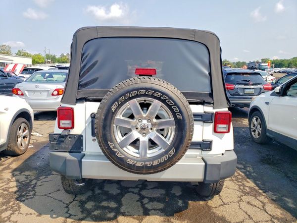 2015 JEEP WRANGLER UNLIMITED SAHARA 4X4