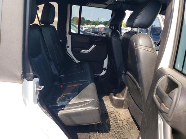 2015 JEEP WRANGLER UNLIMITED SAHARA 4X4