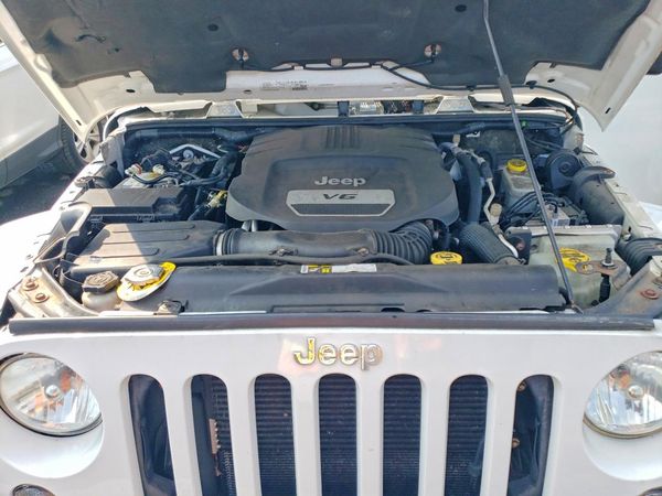 2015 JEEP WRANGLER UNLIMITED SAHARA 4X4