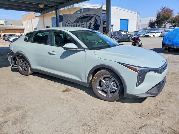 2026 KIA K4 LX, LXS