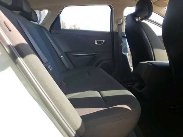 2026 KIA K4 LX, LXS