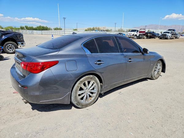 2016 INFINITI Q50