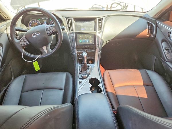 2016 INFINITI Q50