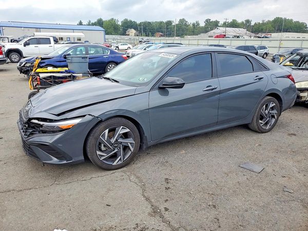 2025 HYUNDAI ELANTRA