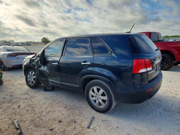 2013 KIA SORENTO Base / LX