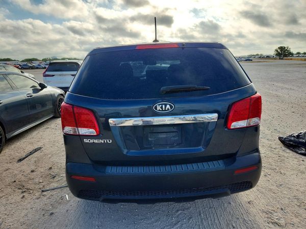 2013 KIA SORENTO Base / LX
