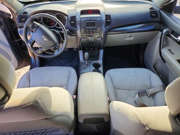 2013 KIA SORENTO Base / LX