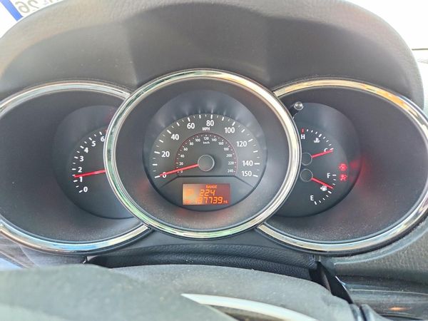 2013 KIA SORENTO Base / LX