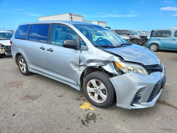 2020 TOYOTA SIENNA D grade