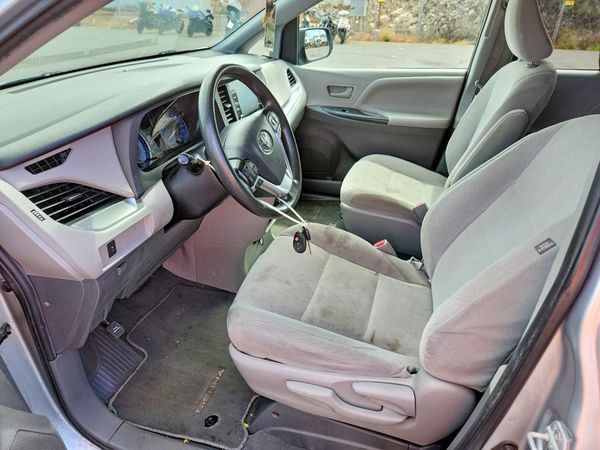 2020 TOYOTA SIENNA D grade