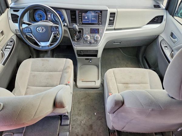 2020 TOYOTA SIENNA D grade