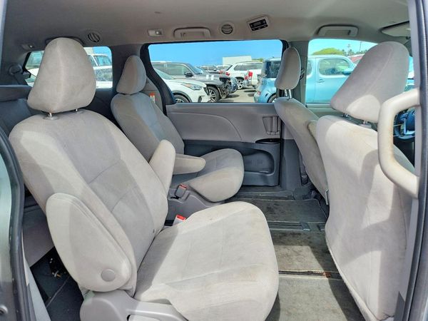 2020 TOYOTA SIENNA D grade