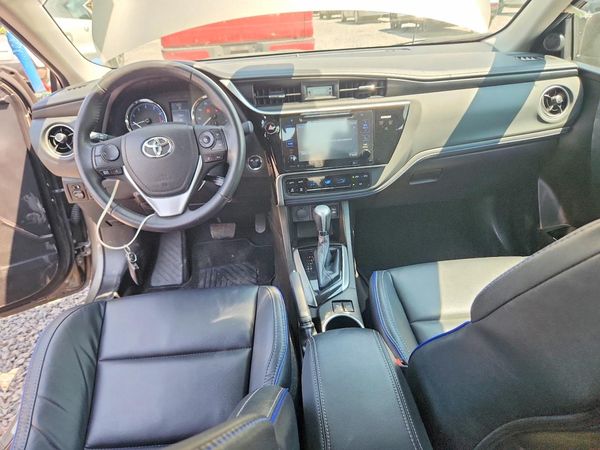 2017 TOYOTA COROLLA