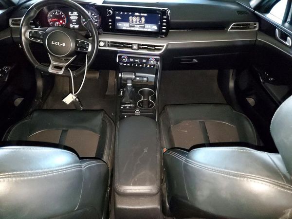 2022 KIA K5