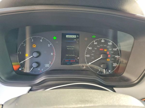 2025 TOYOTA COROLLA LE, SE