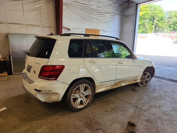 2015 MERCEDES-BENZ GLK