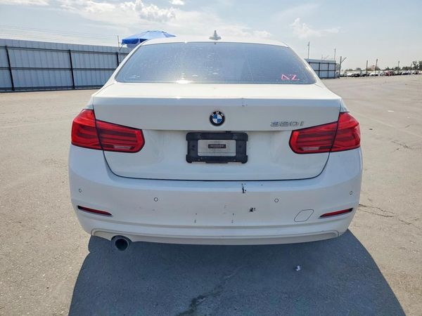 2016 BMW 320