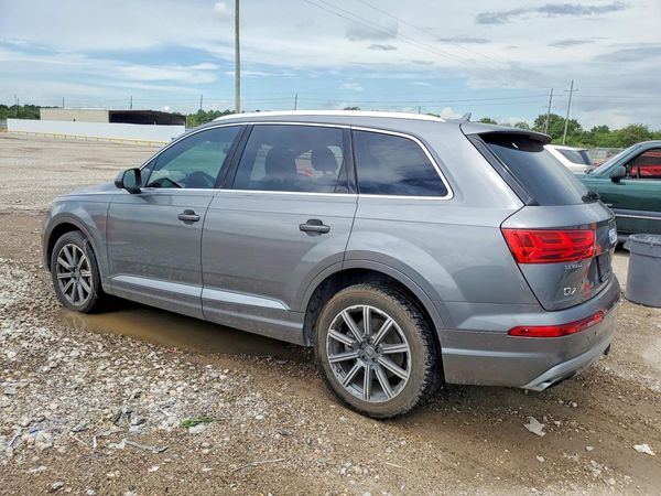 2017 AUDI Q7 quattro Premium Plus