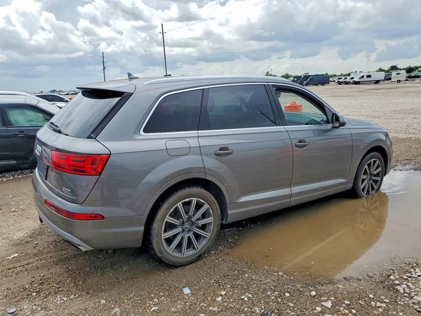 2017 AUDI Q7 quattro Premium Plus