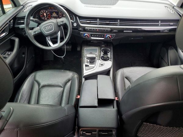 2017 AUDI Q7 quattro Premium Plus
