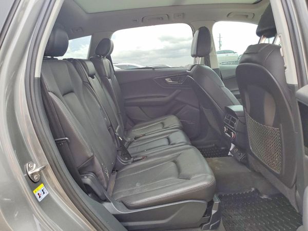 2017 AUDI Q7 quattro Premium Plus