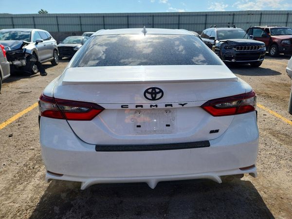 2022 TOYOTA CAMRY