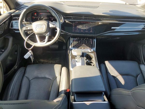 2025 AUDI Q7 quattro Prestige