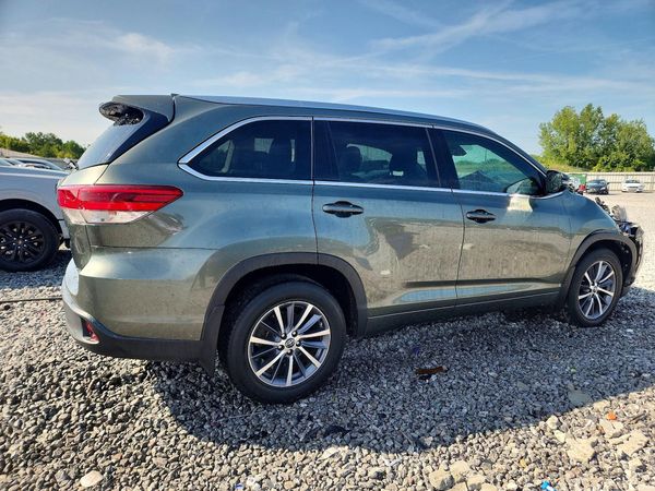 2017 TOYOTA HIGHLANDER SE/XLE