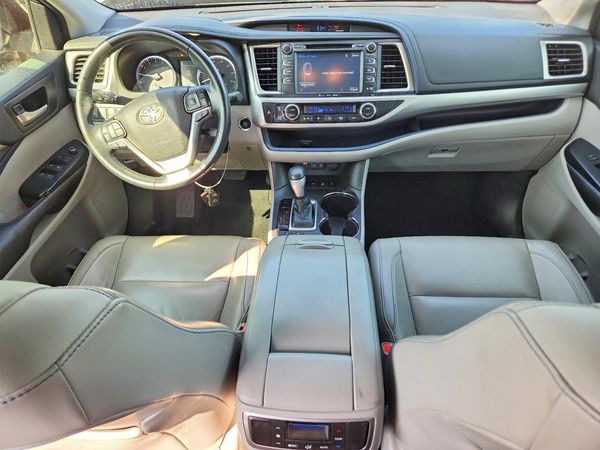 2017 TOYOTA HIGHLANDER SE/XLE