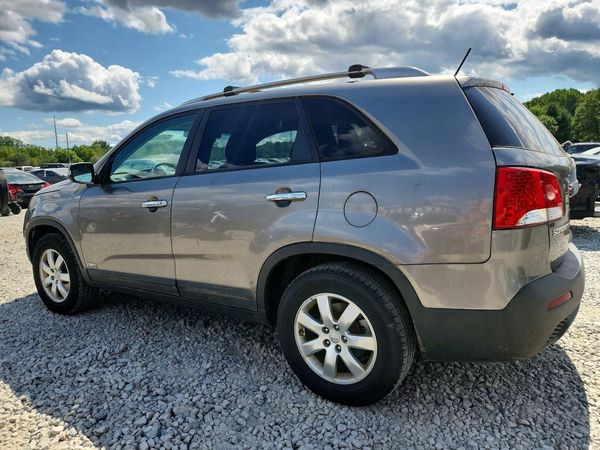 2013 KIA SORENTO Base / LX