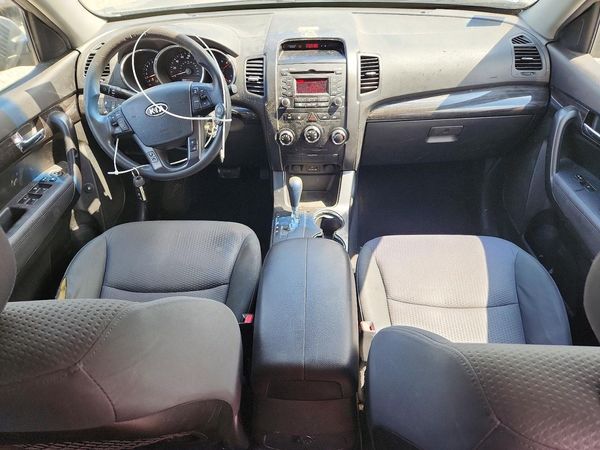 2013 KIA SORENTO Base / LX