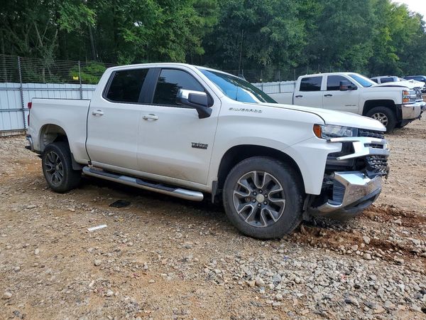 2019 CHEVROLET SILVERADO LT — Passenger 3/4