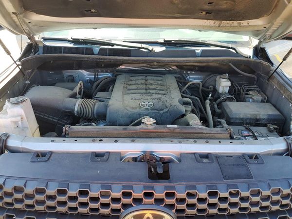 2019 TOYOTA TUNDRA SR5 Grade