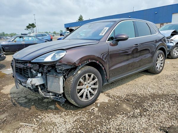 2019 PORSCHE CAYENNE